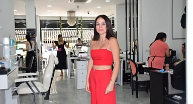 Tırnak süsleme sanatının uzmanı: Suna Yurdakul