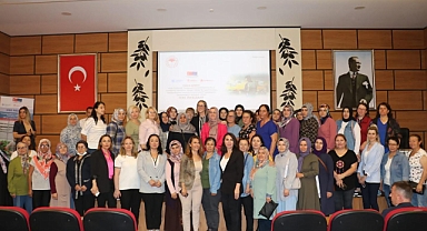 Ceyda Bölünmez Kadın Üreticilerle buluştu