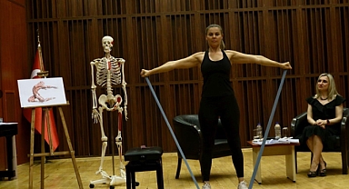 EÜ Konservatuarında müzik, beden ve omurga ilişkisi konuşuldu