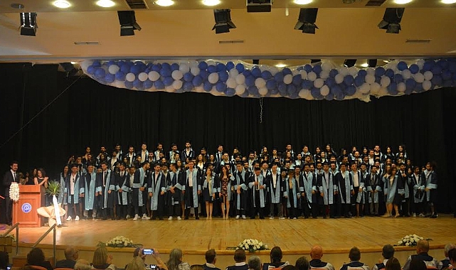 EÜ Ziraat Fakültesinde mezuniyet coşkusu