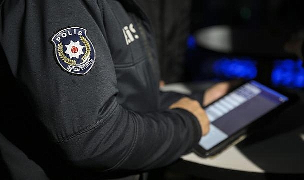 İzmir'de kumar oynayan 87 kişiye 158 bin lira ceza