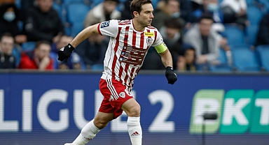 Göztepe, Fransız orta sahanın peşinde