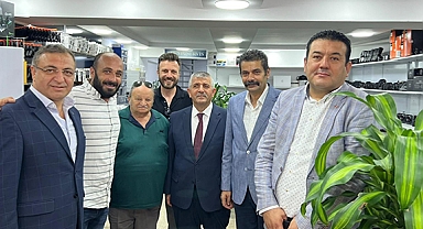 MHP İzmir İl Teşkilatı bitpazarı esnafıyla kahvaltıda buluştu