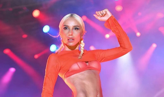 Şarkıcı Gülşen gözaltına alındı