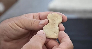 Yeşilova Höyüğü'nde 5 bin yıllık mermer idol bulundu