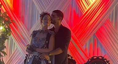 Yıldız Çağrı Atiksoy kına gecesi yaptı