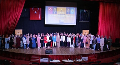 AK Parti İzmir Kadın Kolları’ndan ‘Kadın Girişimciliği Zirvesi’