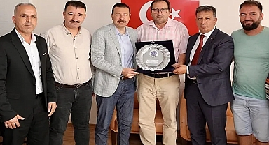 AK Parti'li Kaya'dan İzmir Büyükşehir Belediyesine amatör spor kulüpleri eleştirisi