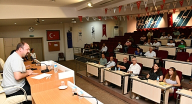 Başkan Gümrükçü şantiye şefleriyle buluştu