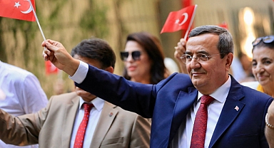 Batur: İyi ki doğdun İzmir!