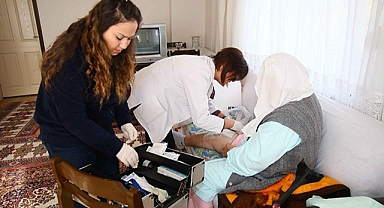 Bayraklı’da ücretsiz sağlık hizmetleri yüzleri güldürüyor