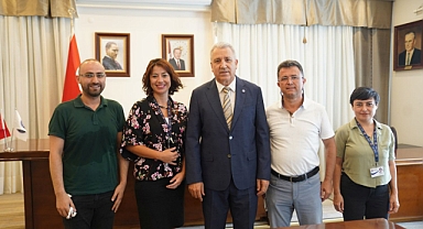 Egeli bilim ekibi pek çok göz hastalığının tedavisinde kullanılacak damla geliştirecek