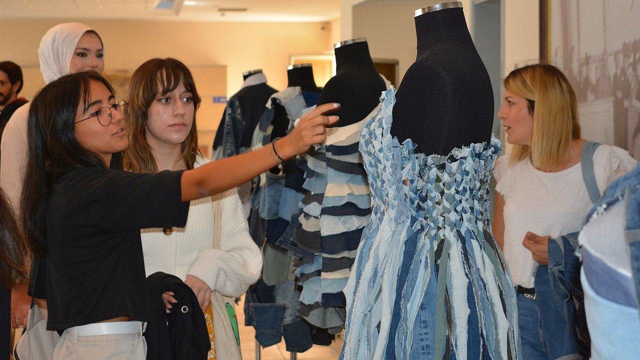 Egeli genç tasarımcıların eserleri beğeniye sunuldu