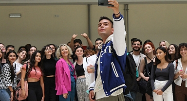 EÜ İletişim Fakültesinde “Hızlı Tanış Toplantı Etkinliği”