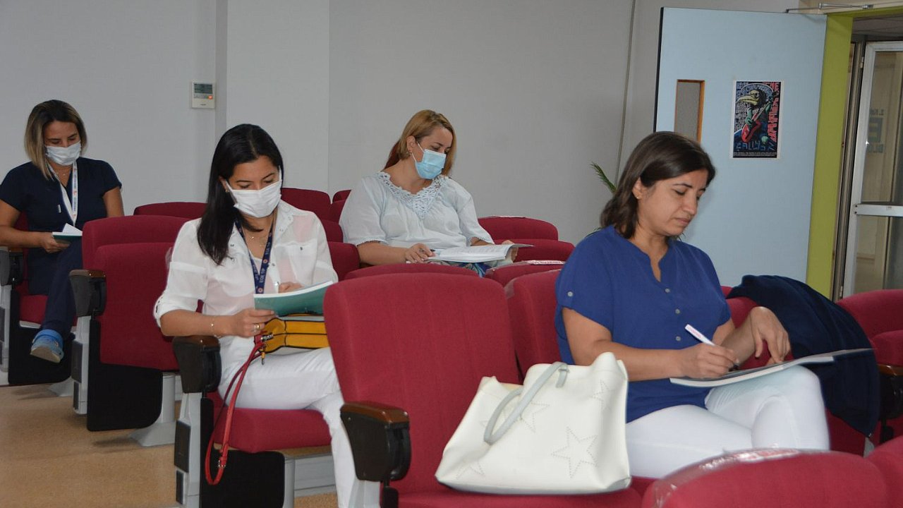 EÜTF Çocuk Hastanesinde anne sütünün önemine dikkat çekildi