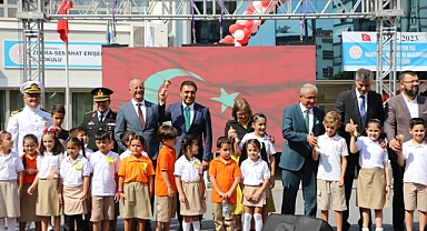 İzmir’de 2022-2023 Eğitim Öğretim Yılı İlk Ders Zili Çaldı