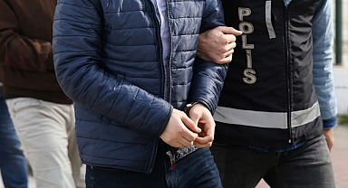 İzmir'de uyuşturucu operasyonu: 2 kişi gözaltına alındı 