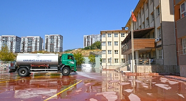 Karabağlar Belediyesi'nden eğitime temizlik desteği