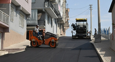 Karabağlar'da binlerce ton asfalt serildi