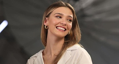 Melisa Döngel sokak ortasında saç başa kavga etti