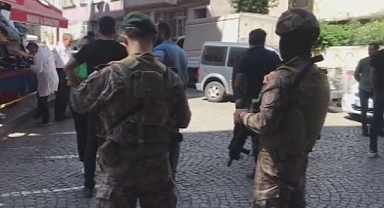 Polislere silahlı saldırı: 2 polis memuru yaralandı