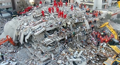 Rıza Bey Apartmanı davasında 2 kamu görevlisine hapis isteniyor