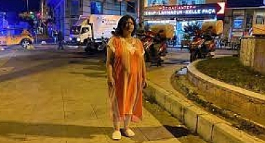 Saatlerce kaldırımda hareketsiz bekledi