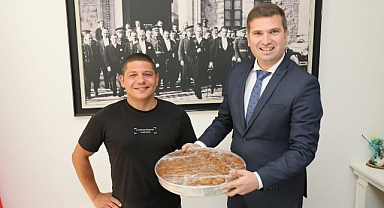 Tayfun Canlı: Edremit’in Zeytinyağlı Baklavasını tanıtacağız!