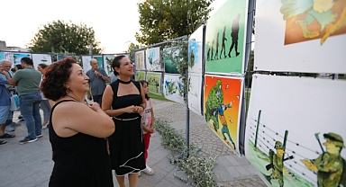 Ukraynalı ve Rus karikatüristler Efes Selçuk'ta buluştu