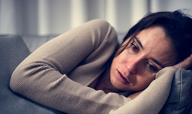 Yalnızlık ve depresyon sigaradan daha hızlı yaşlandırıyor!