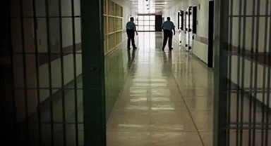 Acıktım diyerek firar etti 