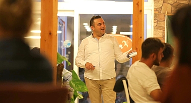 AK Parti Seferihisar İlçe Yönetim Kurulu ve İlçe Gençlik Kolları İstişare Toplantısında buluştu