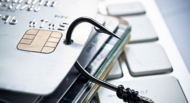 Başkalarının kart bilgileriyle al-sat yapan çete çökertildi