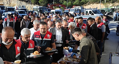 Başkan Sandal işçilerle buluştu: “Birliğimizi kimse bozamaz”