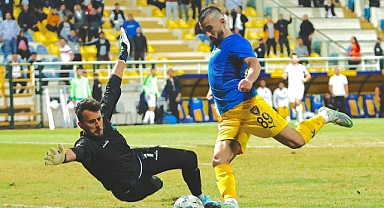 Bucaspor 1928 ilk mağlubiyet üzüntüsünü yaşadı