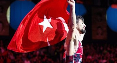 Güreşçimiz Kerem Kamal dünya şampiyonu oldu