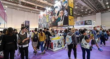 İZKİTAP’a ilk gün yoğun ilgi