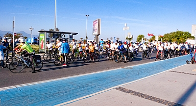 İzmir eğitime pedalladı, sporun gücü çocuklara umut oldu!