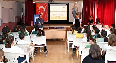 Karabağlar'da çocuklar çevre bilinciyle yetişiyor