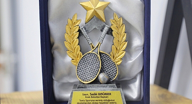 Kınık'ta tenis zamanı 