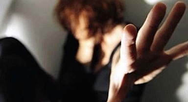 KYK yurdu önünde sapık skandalı: Öğrenciler yardım istiyor