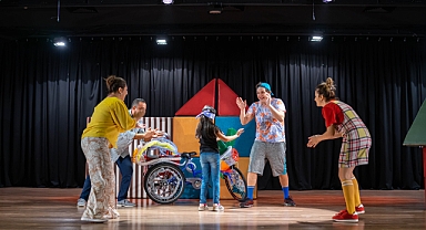 Pınar Çocuk Tiyatrosu “Oyun Makinesi’’ ile yeni sezona merhaba diyor