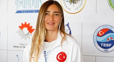 Şahika Ercümen, Türkiye rekoru kırdı