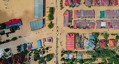 Şiddetli yağışta 47 kişi hayatını kaybetti: Onlarca kişi ise kayıp 