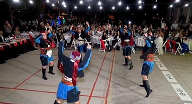 Vals yaptılar, Fener Alayı Düzenlediler