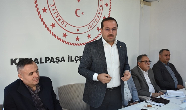 AK Partili Kırkpınar Muhtarlarla Bir Araya Geldi