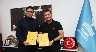 Aliağa Belediyesi Futbol Okulları Sorumlusu, Alper Peker'in yazdığı ‘Dersimiz Futbol’ kitabı Aliağa Kent Kitaplığı’ndan yayınlandı 