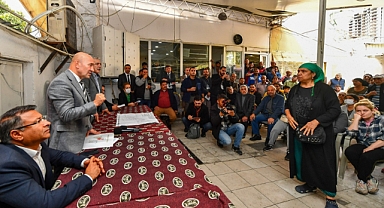 Başkan Soyer Ege Mahallesi’ni ziyaret etti: 