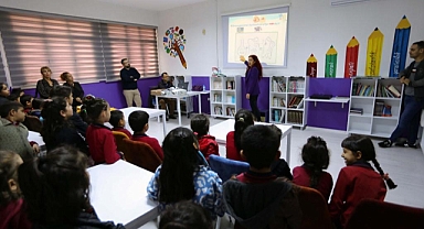 Bayraklı Belediyesinden çocuklara ağız ve diş sağlığı dersi