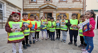 Buca'da kitap sevgisi sokaklara taştı